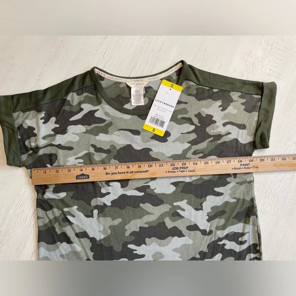 NWT Lucky Brand Women's 4 Piece Pajama Set, Tee, Tank, Short, & Pant Size Small - Picture 8 of 10